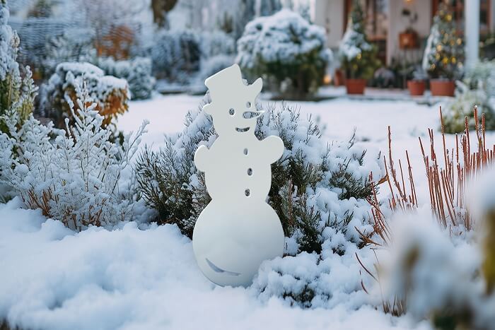 Kleiner KNOBLOCH Schwibbogen  für innen auf einer Fensterbank